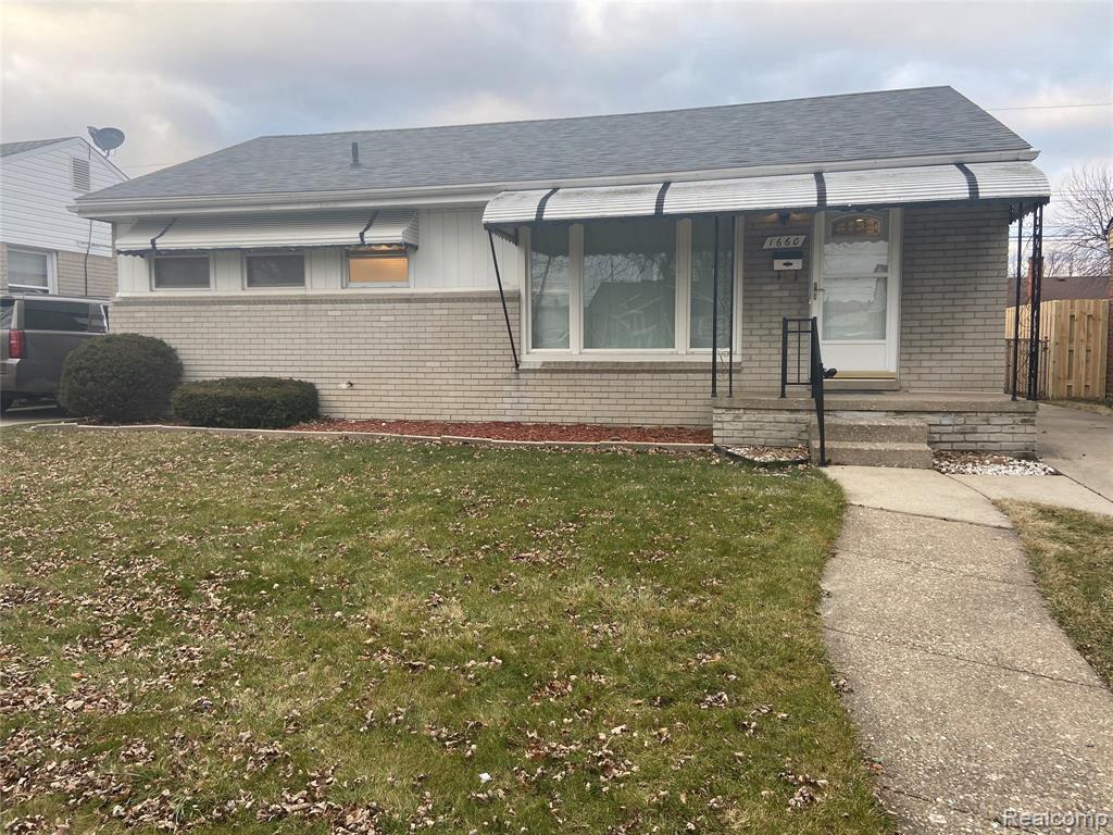 Primary Photo - 1660 Myron Ave