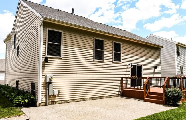 Building Photo - 227 Dowler Dr