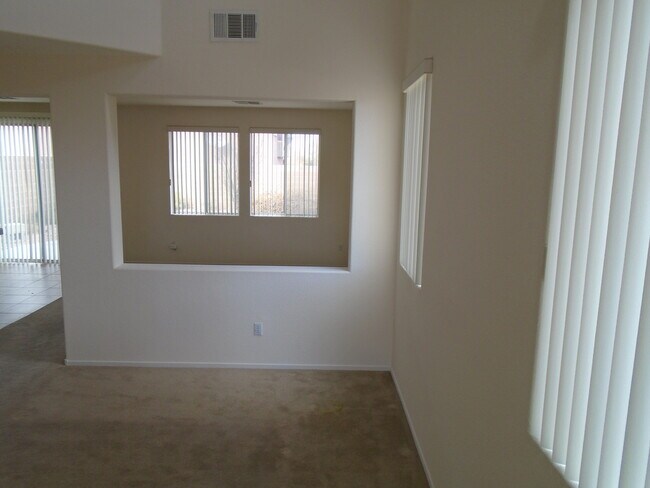 Building Photo - Spacious 4-Bedroom Home with Modern Update...