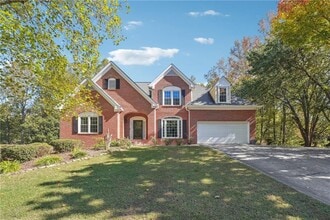 Building Photo - 2335 Corbett Ct