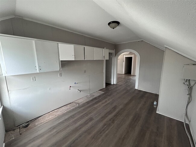 Building Photo - 931 9th Ave