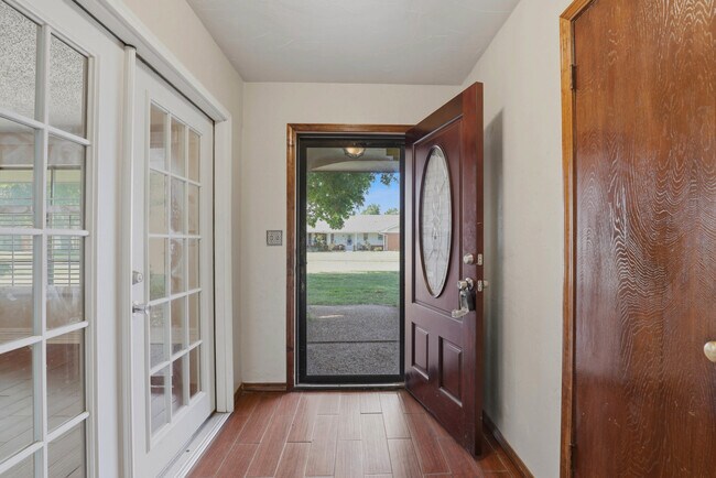 Foto del edificio - 2404 SW 79th St