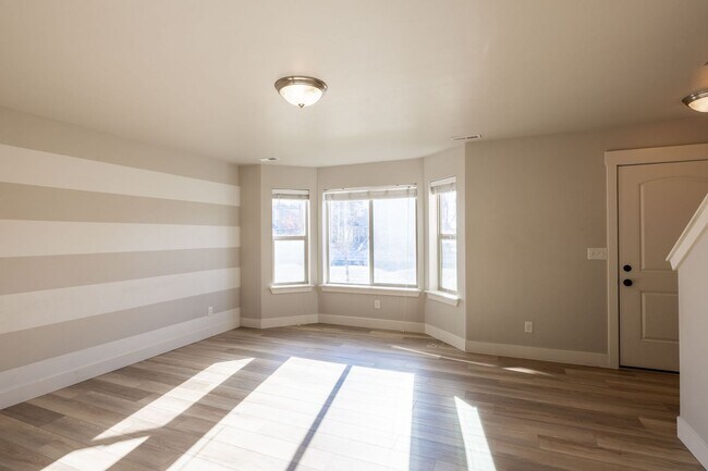 Foto del edificio - Beautiful Townhome in Rexburg Close to Campus