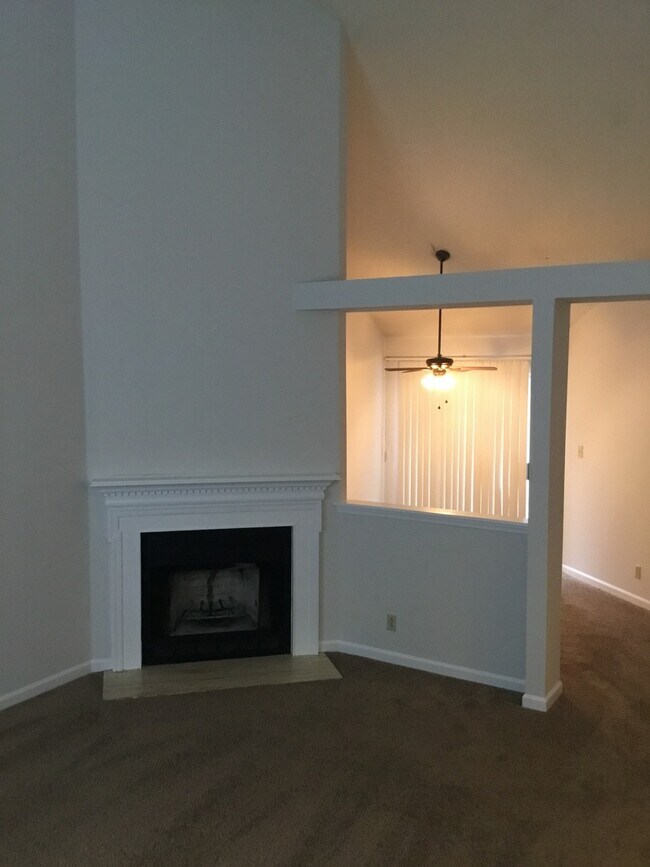 Building Photo - 3 Bedroom Home For Rent in Sango Area!