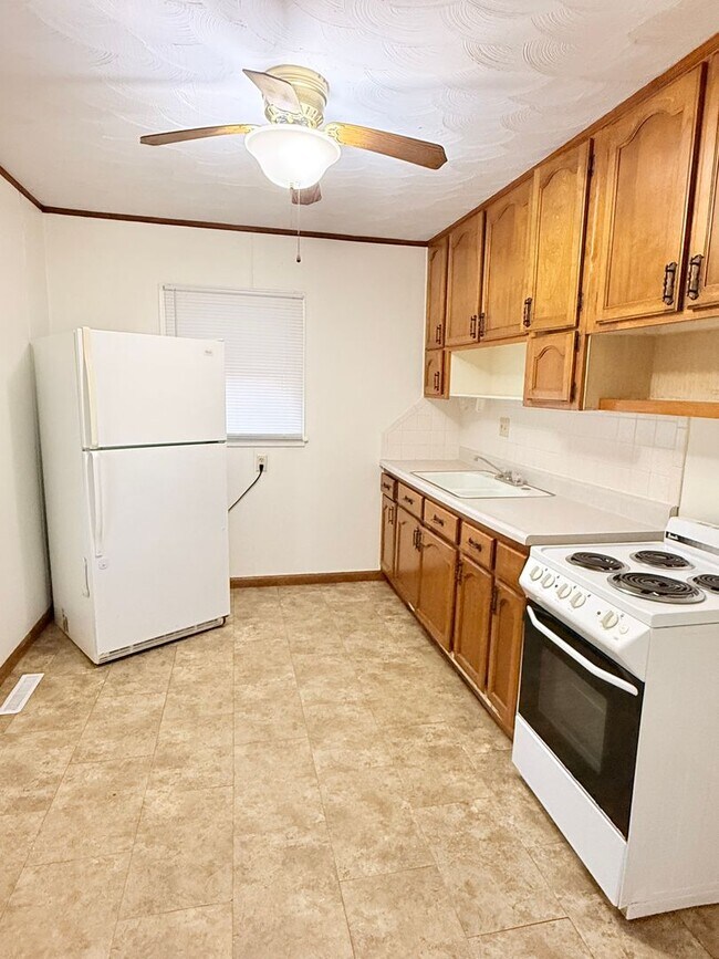 Foto del edificio - 705 N Eisenhower Dr