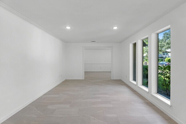 Building Photo - 8011 Liberty Elm Ct