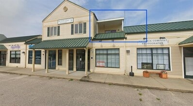 Building Photo - 567 S County Trail