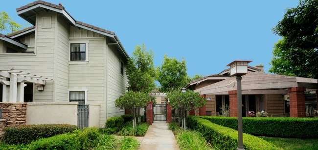 Foto del edificio - Bowen Court Senior Community