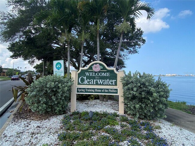 Foto del edificio - 2084 Ridgelane Rd