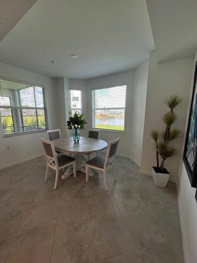 Foto del edificio - 5835 Double Eagle Cir
