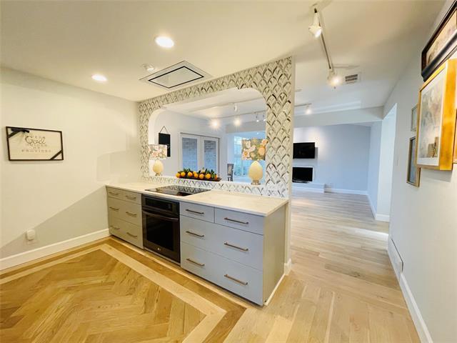 Foto del edificio - 3701 Hulen Park Dr