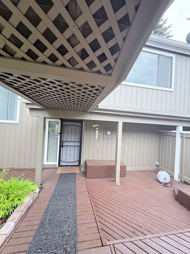 Foto del edificio - Charming 3-Bed Condo in Quail Run | Pool, ...