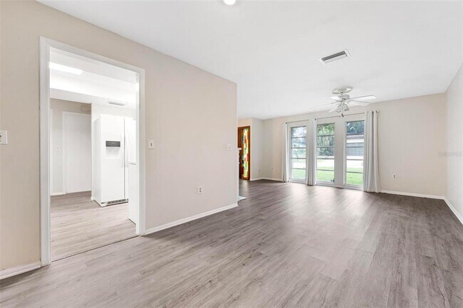 Foto del edificio - 2635 Bryce Ln
