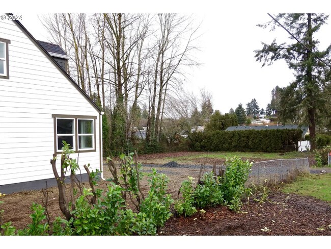 Foto del edificio - 3712 NE 54th St