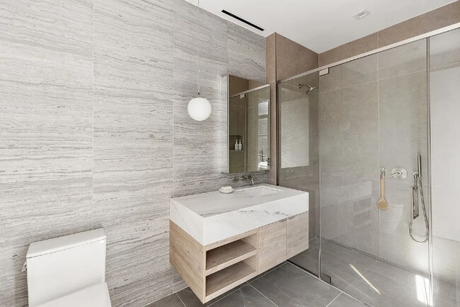 Foto del edificio - 517 W 29th St