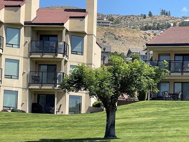 Building Photo - 18 Lake Chelan Shores Dr