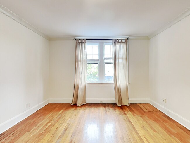 Foto del edificio - 198 Ponce De Leon Ave NE