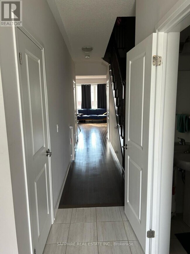 Photo du bâtiment - 215 Provident Wy