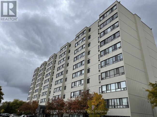 Photo du bâtiment - 1600 Adelaide St