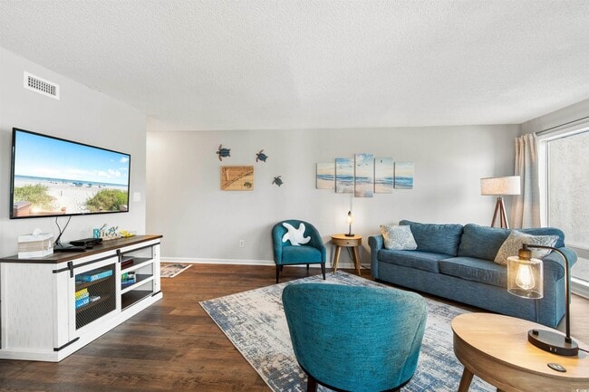 Building Photo - 1500 Cenith Dr