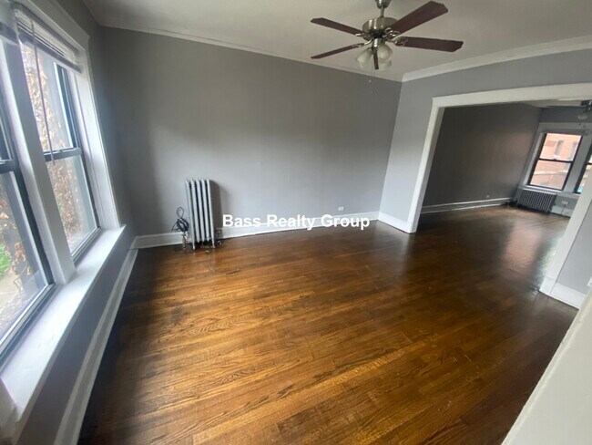 Foto del edificio - 3610 W Sunnyside Ave