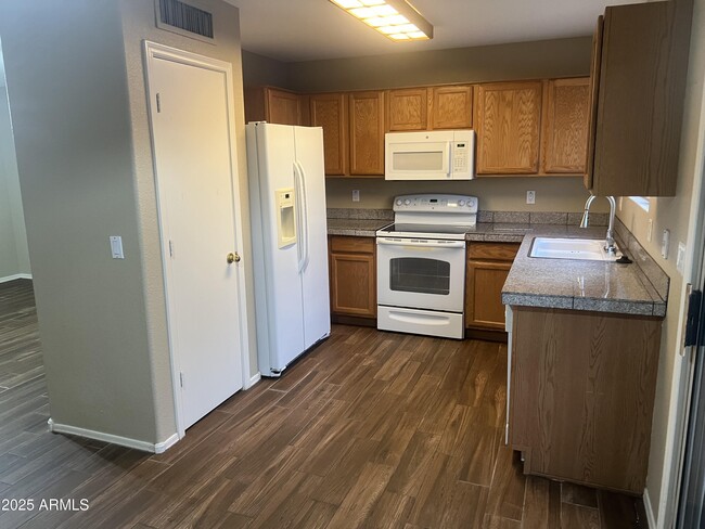 Building Photo - 15032 W Jackpot Way