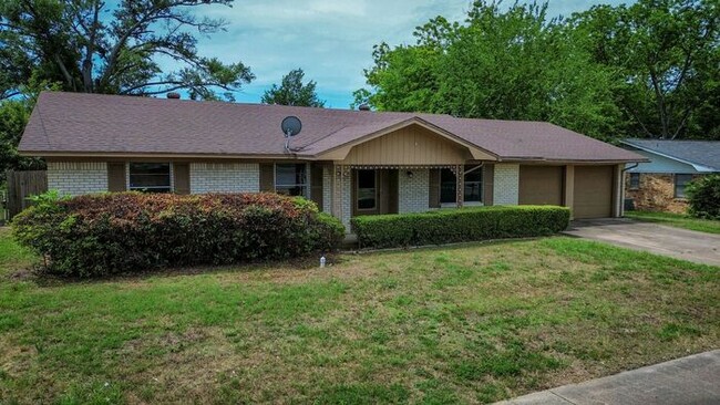 Foto del edificio - Available Now! 3 Bedroom 2 Bath Near TJC!