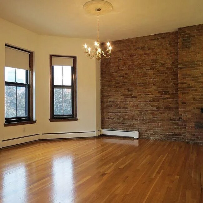 Foto del edificio - 10 Columbus Sq