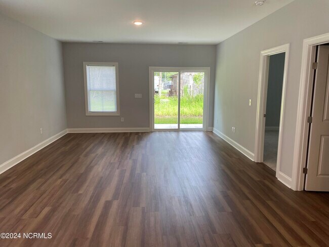 Foto del edificio - 1641 Star Cross Dr SW