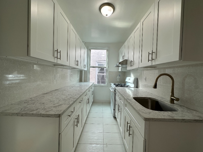 2886 St Theresa Ave Unit 2nd, The Bronx, NY 10461 Room for Rent in