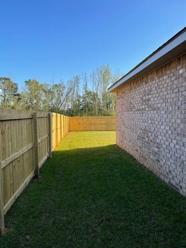 Building Photo - 1181 Stella Rd