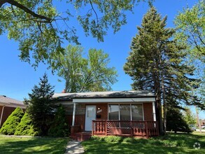 Building Photo - 30014 Lonnie Dr