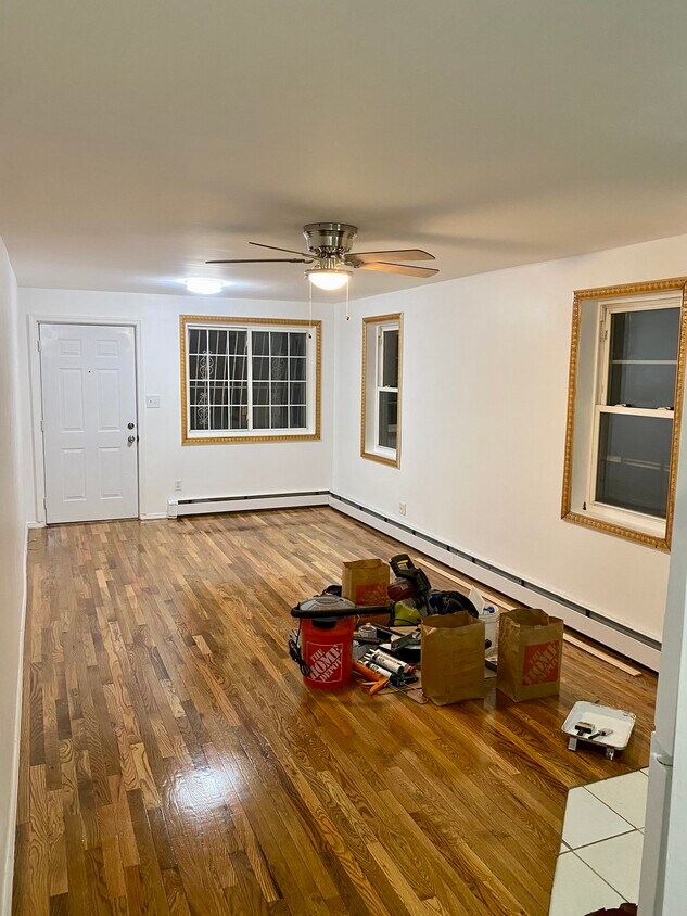 Living/Dining Room - 759 Warwick St