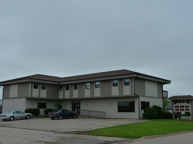 Building Photo - 130 W Warren St