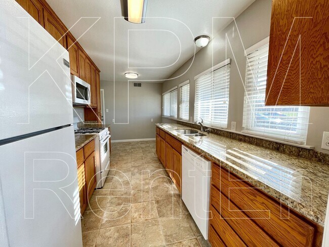 Building Photo - 1117 Brookside Rd