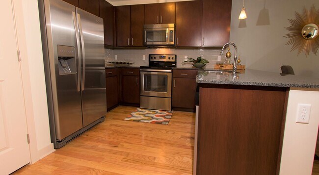 Foto del edificio - Bright, Open, and Move-In Ready