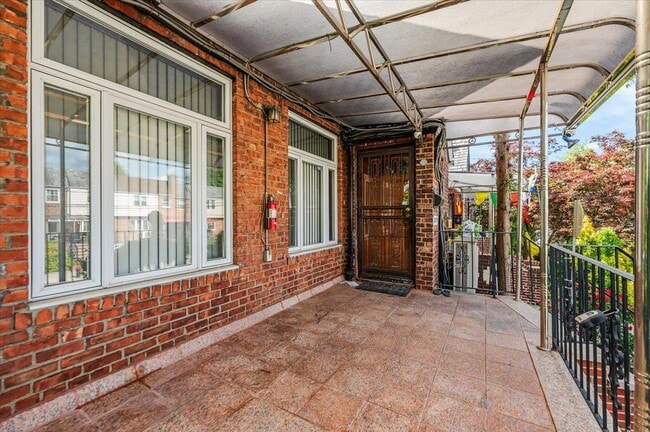 Building Photo - 53-109-109 63rd St