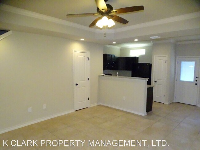 Foto del edificio - 3 br, 2.5 bath House - 7038 LAKEVIEW DR #102