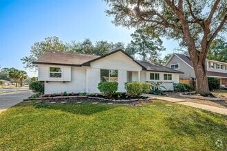 Building Photo - 23130 Bayleaf Dr