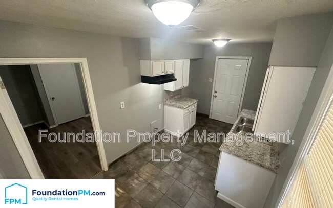 Building Photo - 1776 S Goodlett St