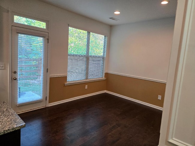 Building Photo - 5535 Fairhaven Pl
