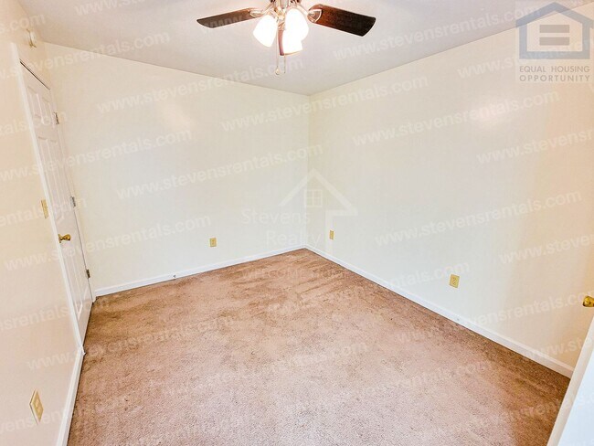 Building Photo - 62 Bybee Woods Dr