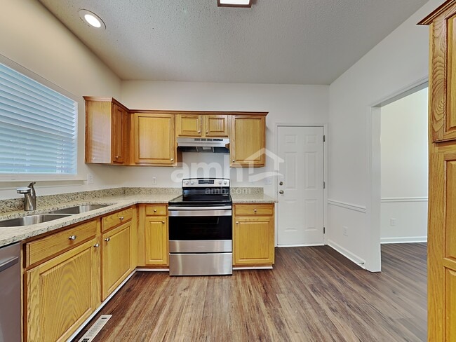 Building Photo - 135 Cabot Dr
