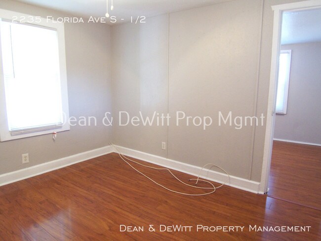 Foto del edificio - 2235 Florida Ave S