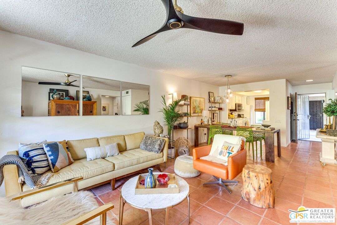 Foto principal - 2170 S Palm Canyon Dr