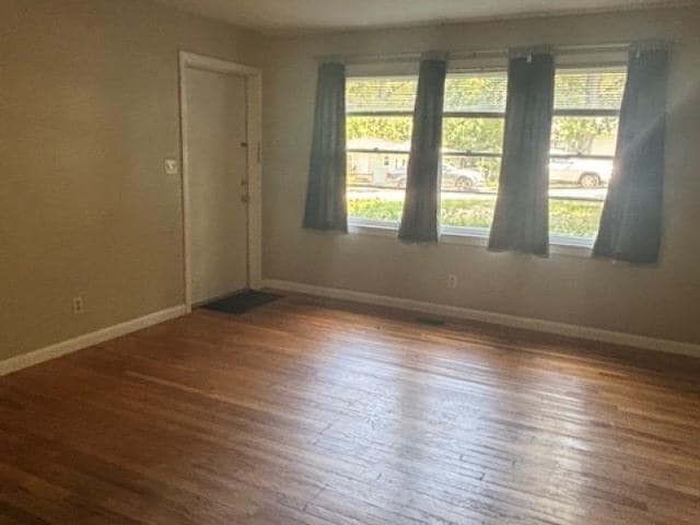 Building Photo - 1634 Mayhew St
