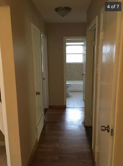 Building Photo - 213 Lake Dr