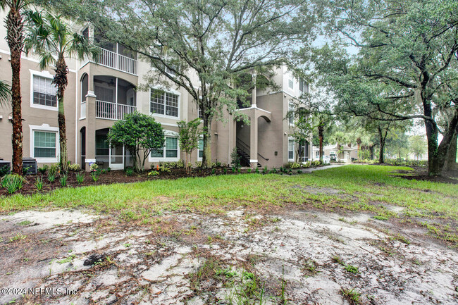 Foto del edificio - 10550 Baymeadows Rd