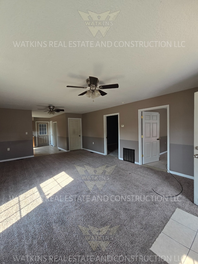 Sala de estar - 308 E Jackson St