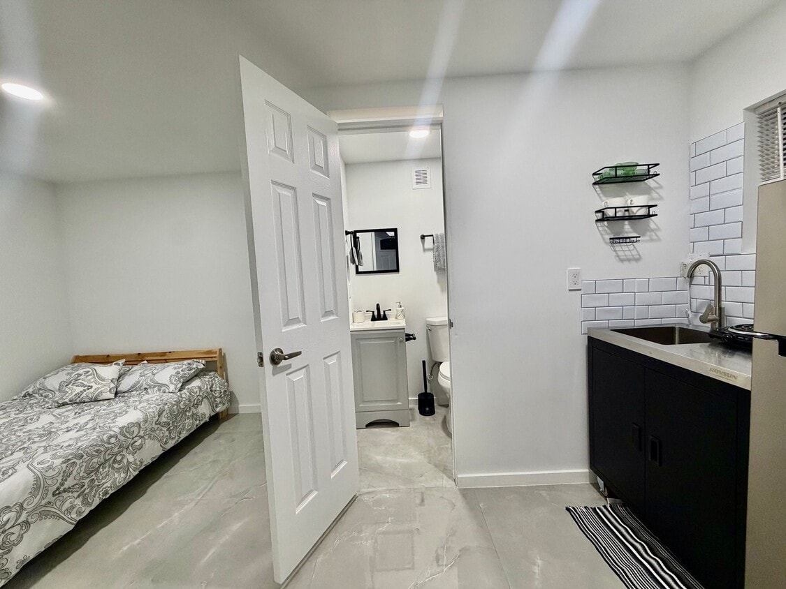 Photo - 6242 SW 24th St (Miramar, FL)